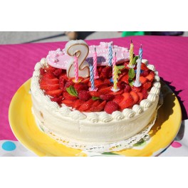 Gâteau d'anniversaire aux fruits Gâteau d'anniversaire aux fruits